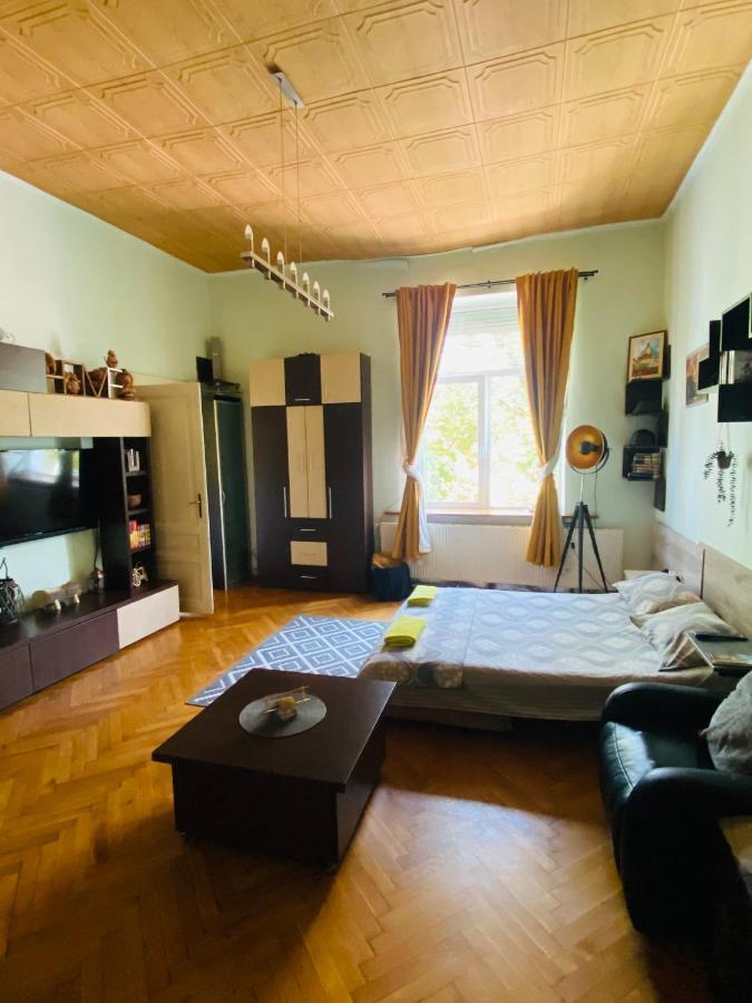 Central 2 Bedrooms Apartment Brașov Exterior foto