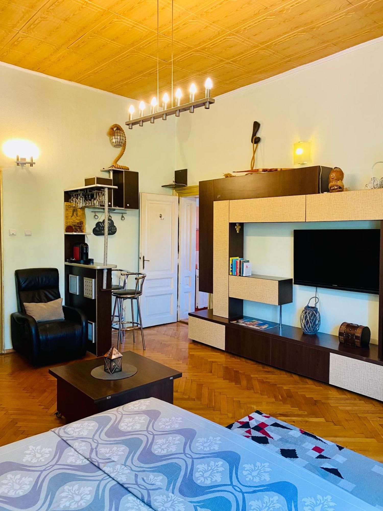Central 2 Bedrooms Apartment Brașov Exterior foto